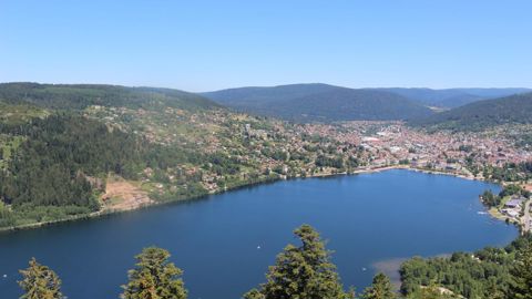 Pour bénéficier d’une belle vue sur le site, l’idéal est de monter à l’observatoire de la Mérelle. © D. Péronne